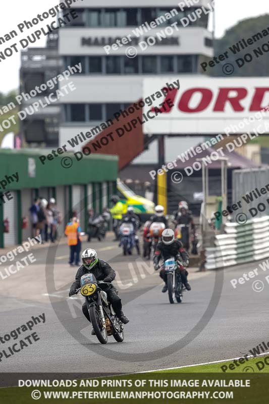 Vintage motorcycle club;eventdigitalimages;mallory park;mallory park trackday photographs;no limits trackdays;peter wileman photography;trackday digital images;trackday photos;vmcc festival 1000 bikes photographs